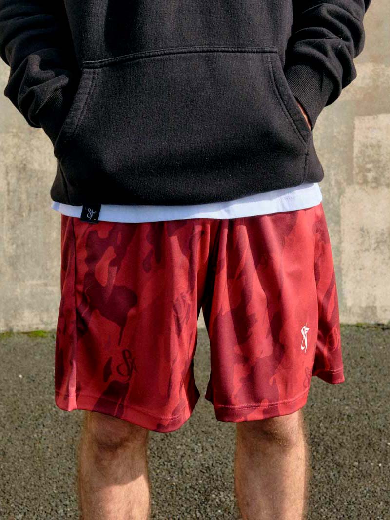 mono red camo basketball short model detail